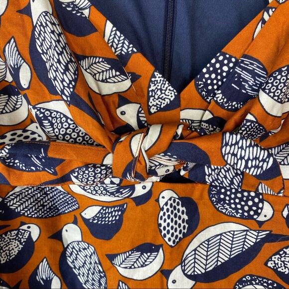 NEW Eva Franco Bird Print Blouse Puff Sleeves Knot front Sweetheart Neck Size 12 - Picture 9 of 16